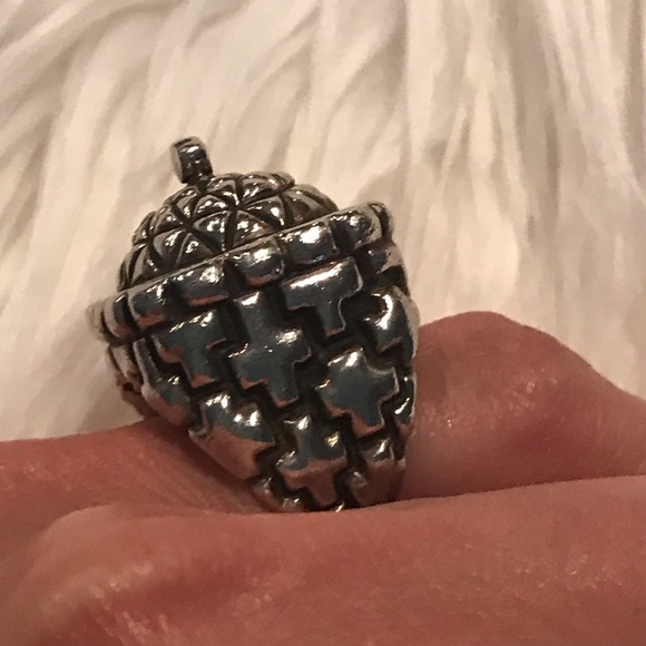 Vintage Diane Malouf Cross Ring - Picture 2 of 5